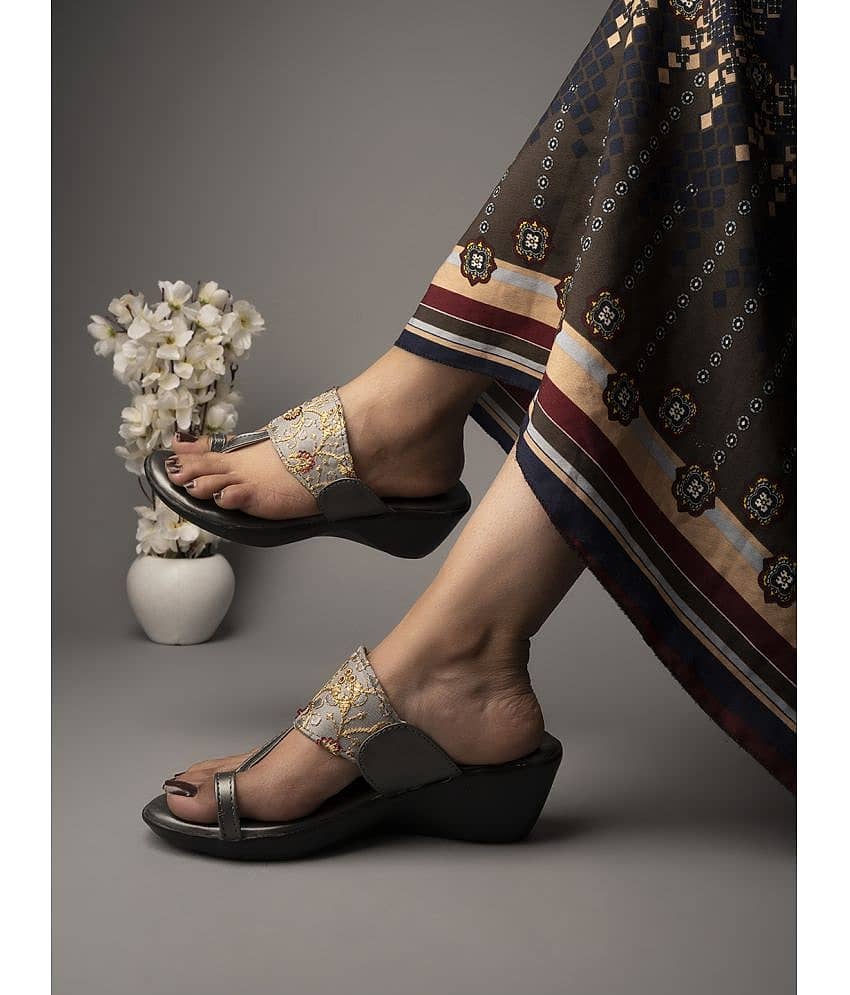 Shoetopia Embroidered Ethnic Grey Kolhapuri Wedgess & Girls