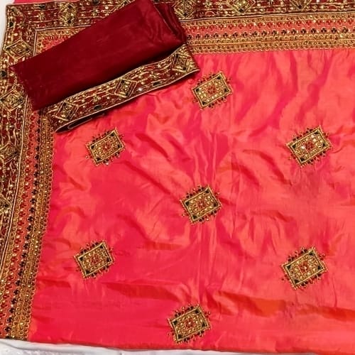Buetiful Saree With Blouse