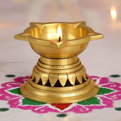 Brass Table Decor Panchmukhi Stand Deepak, Oil Lamp  - Five Face Oil Lamp for Temple Aarti, Height : 3 Inch (BSMAS1503 D)