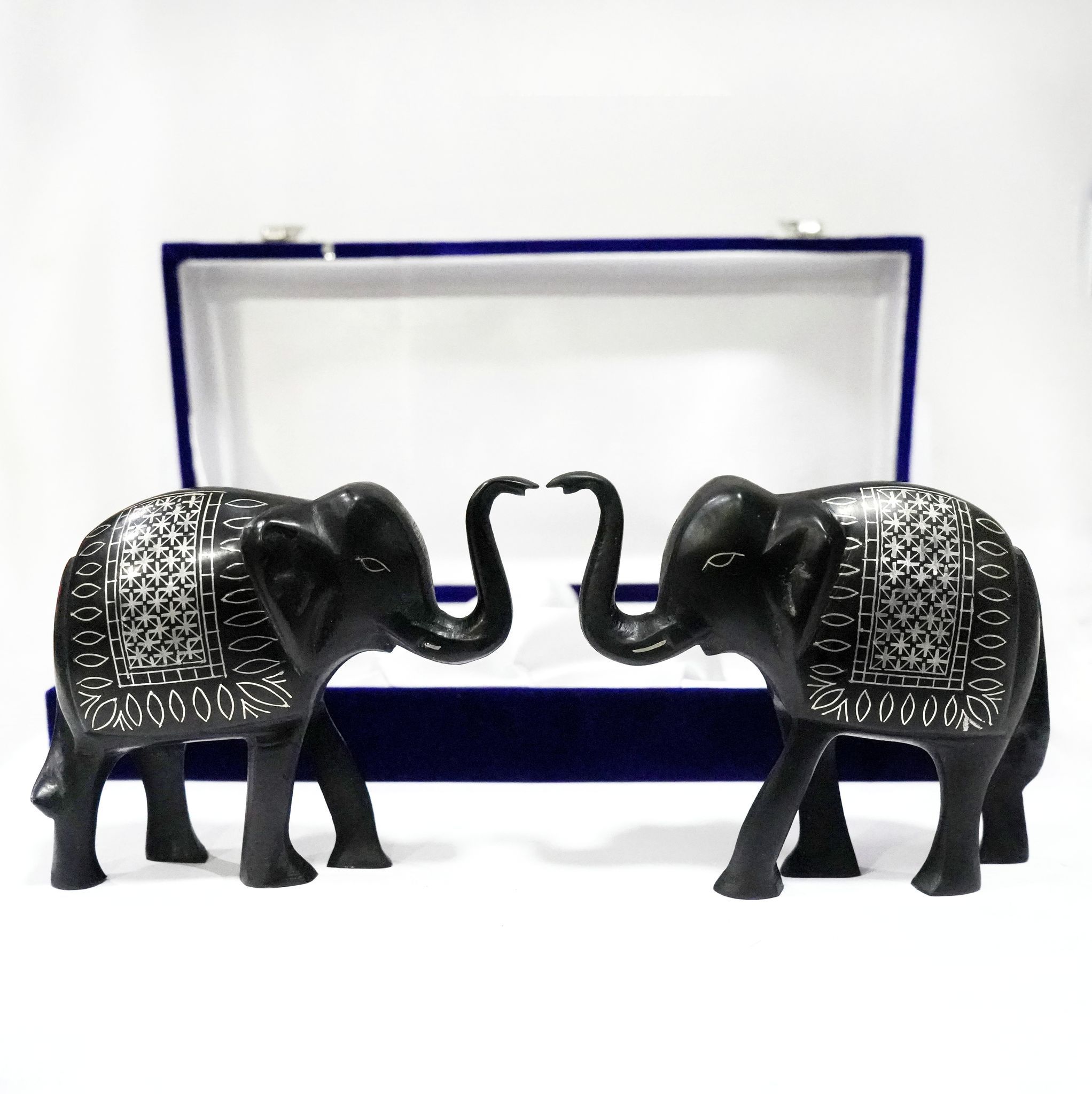 Bidri Work Elephant Pair Two Piecee Set (1TMTDCOKA08476)