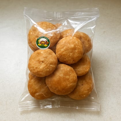 Manvati Market's dry kachori