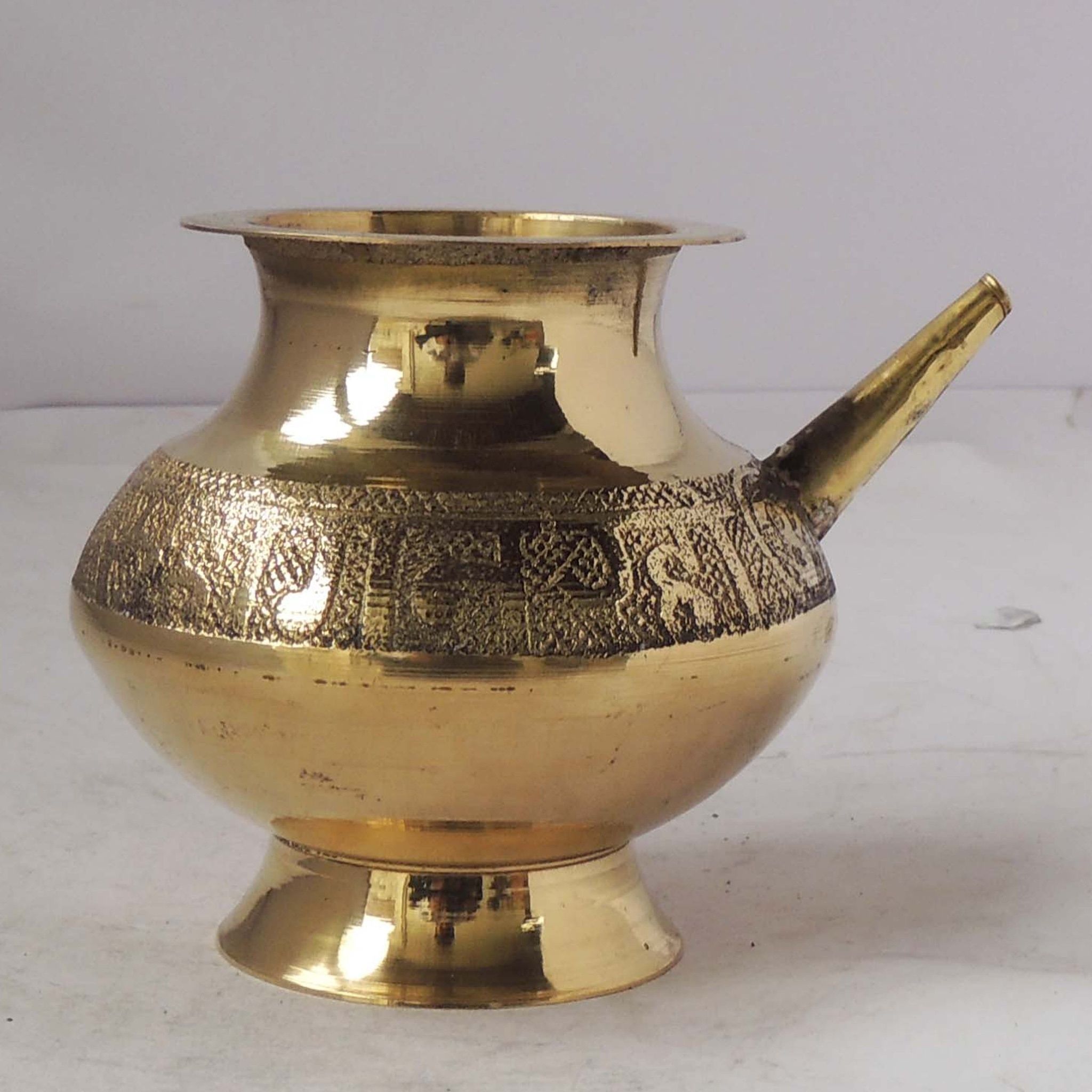 Brass Karwa Polish 12 , 440 ML (ZMAS310 E)