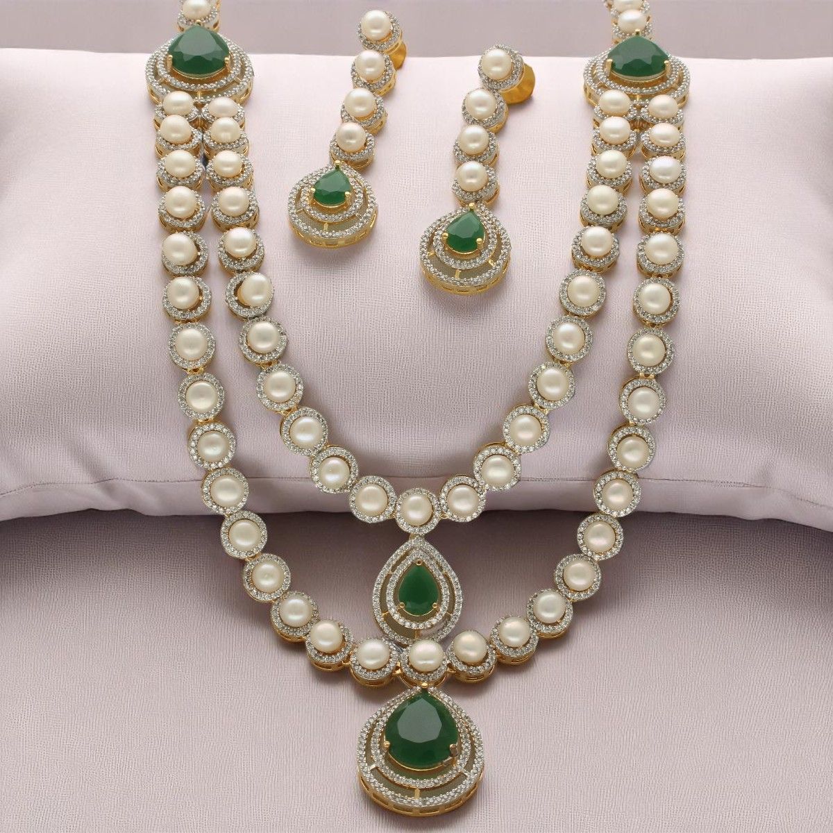 Queenmare Elegance Pearl Necklace Set