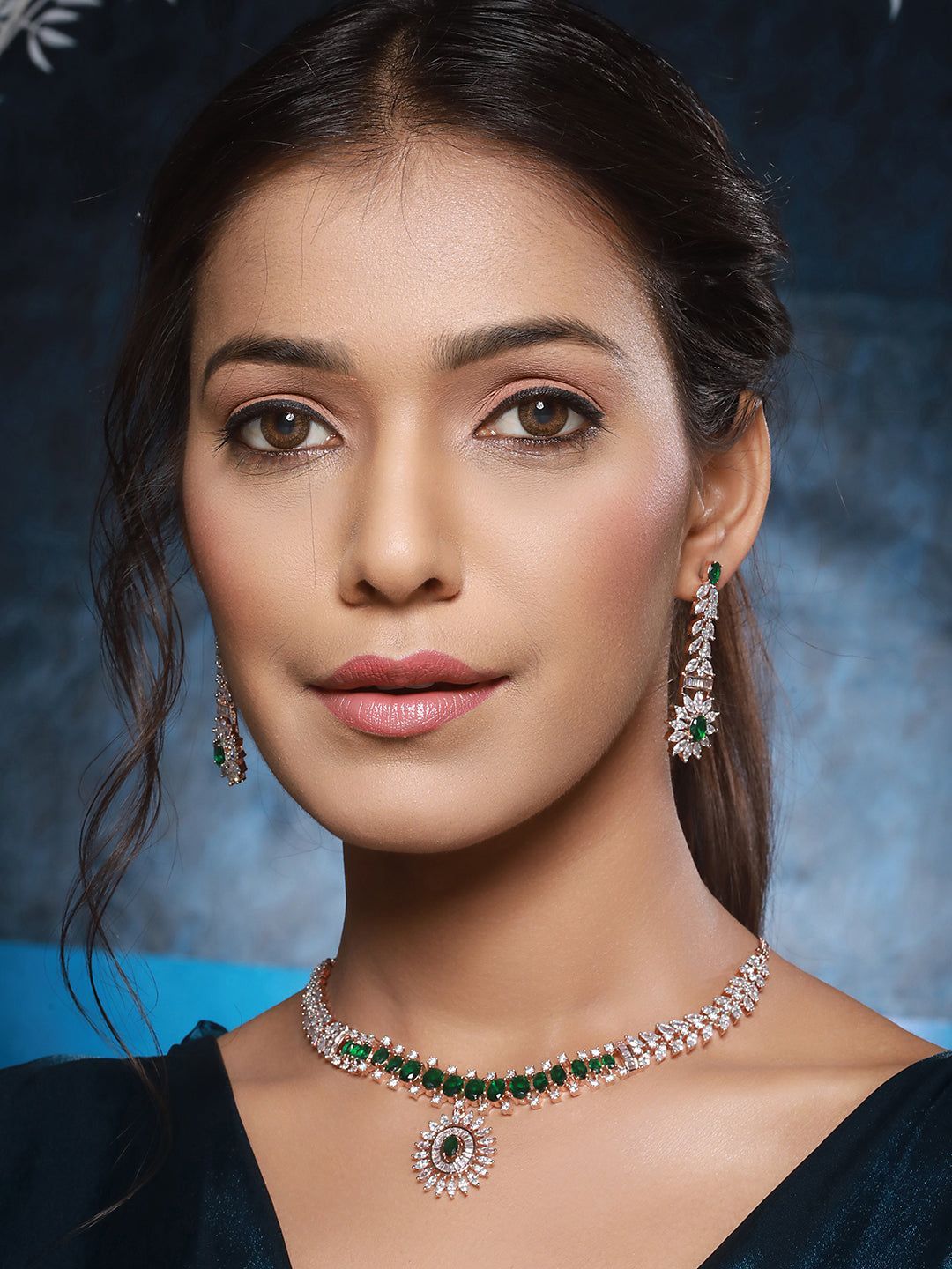 Rose Polish Green Emerald Studded Minimal Floral Pendant Necklace Jewellery Set