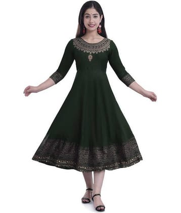 SIPET - Green Rayon Women's Flared Kurti