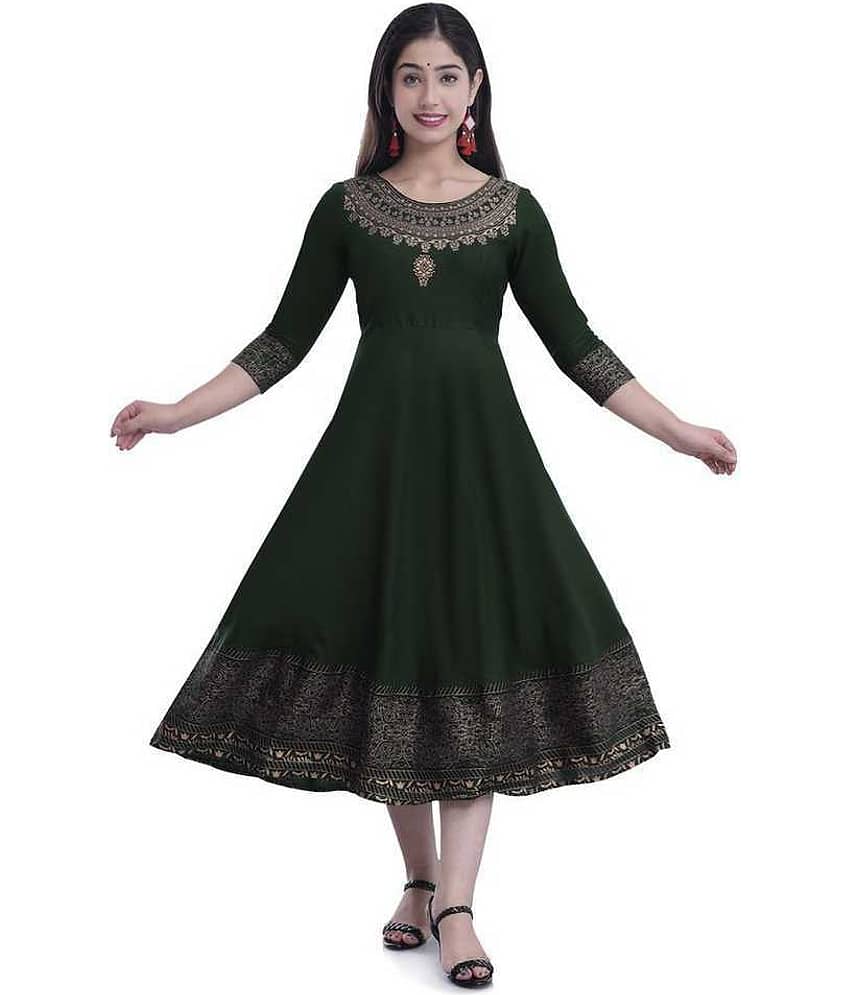SIPET - Green Rayon Women's Flared Kurti