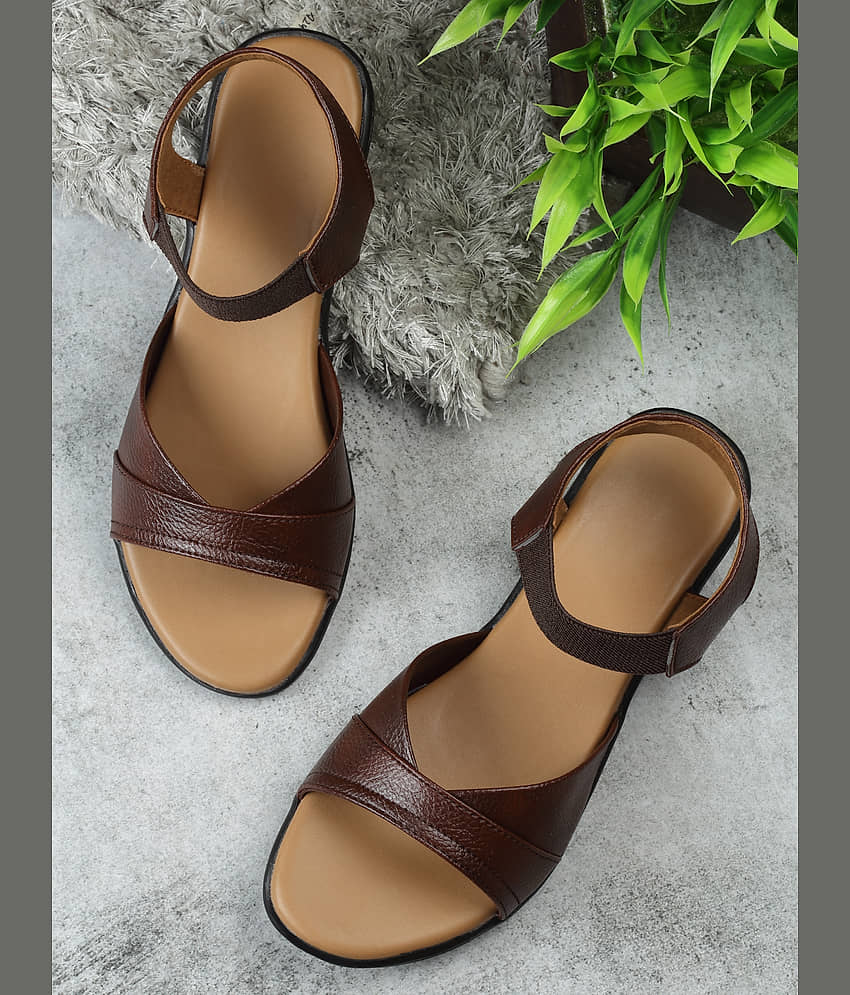 Carrito Brown Women's Flats