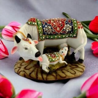 Good Luck Gift Items Art Handicraft gift gallery Decorative Polyresin Cow and Calf Showpiece Idols and Figurine
