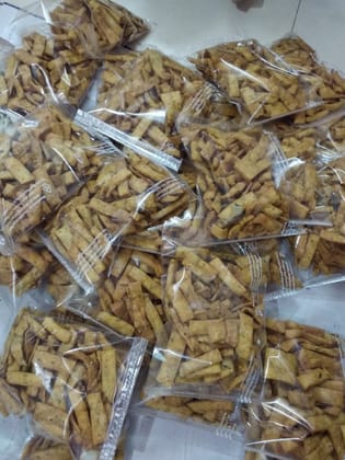 Crispy Fried Namkeen Strips (100g) | Traditional Savory Snack | Tea-Time Treat