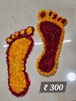 WOOLEN LAKSHMI CHARAN PADUKA