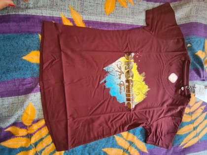 Neck printted tees..