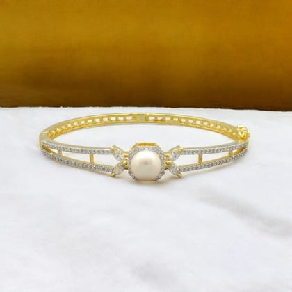 Sri Jagdamba Pearls  Phoenix Pearl Bracelet For Women Girls