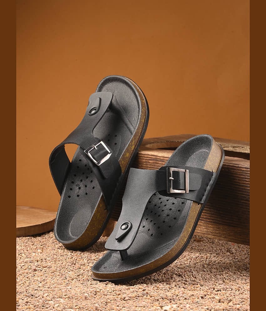 Aadi Black Men's Daily Slipper