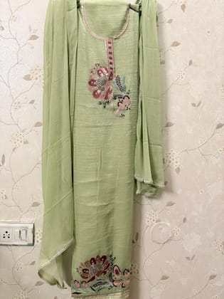 Pakistani suit