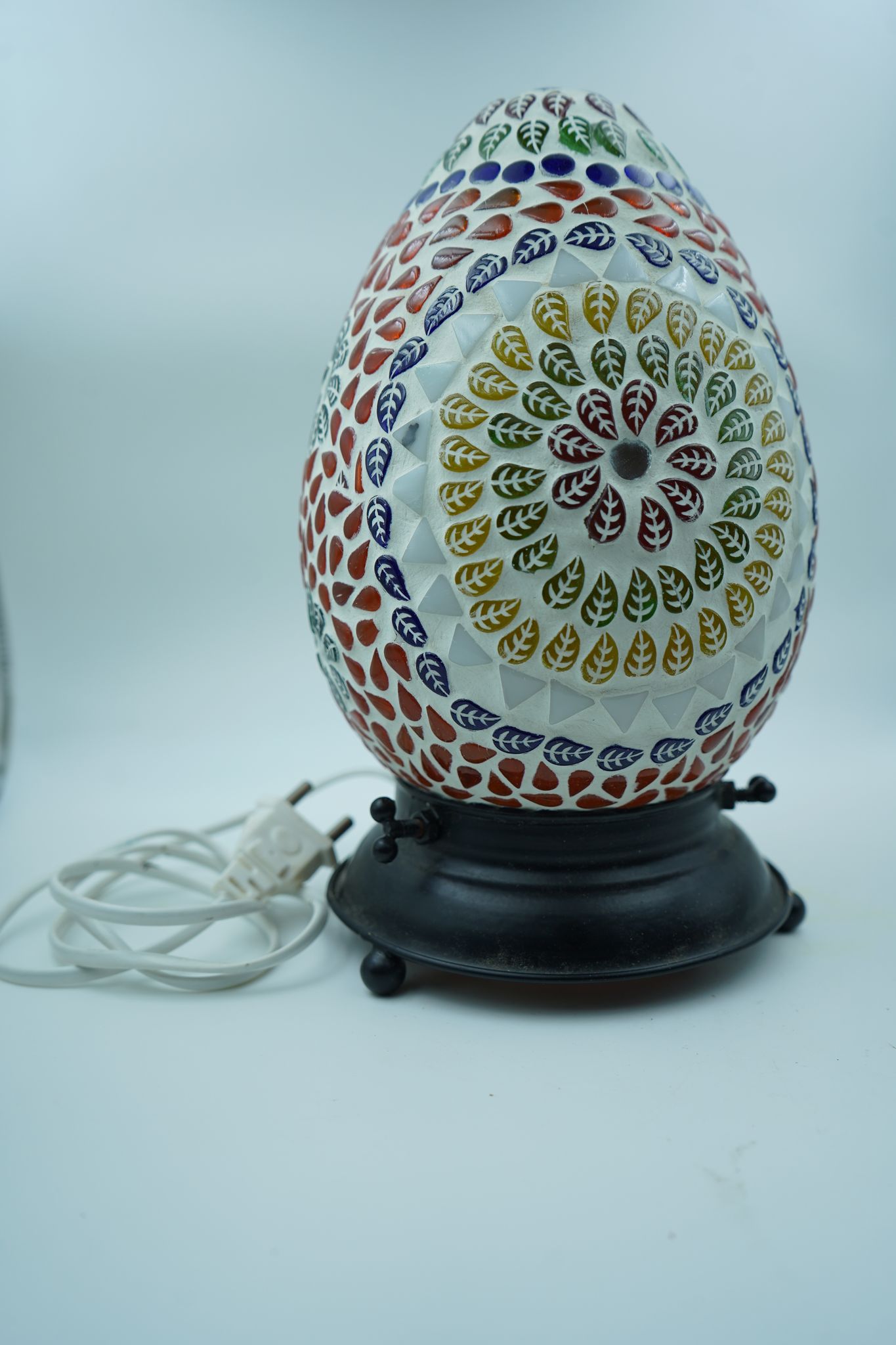 Handcrafted Mosaic Egg Table Lamp with Metal Base