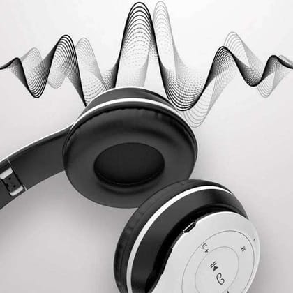 Wireless Bluetooth Headphones P47 Foldable Over Ear Deep Bass Gaming Sports Headset White Wireless Bluetooth Headphones P47 Foldable Over Ear Deep Bass Gaming Sports Headset White