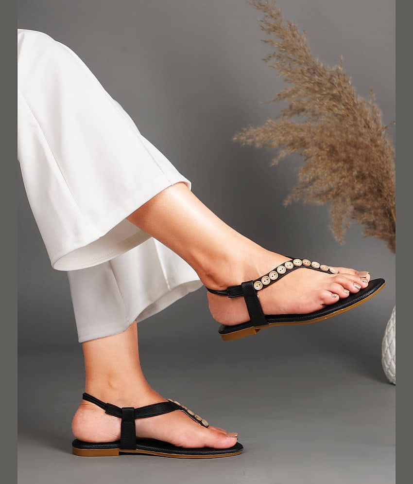 JM Looks White Women's Flats