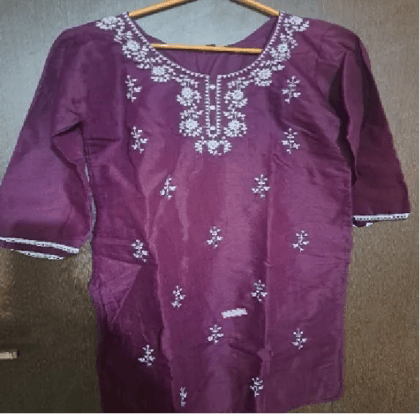 CHICKEN EMBROIDERY TOP