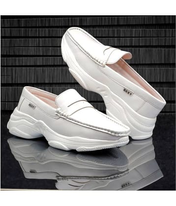 YUVRATO BAXI Outdoor White Casual Shoes