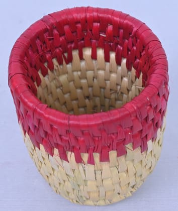 Handwoven Bamboo Pen Holder – Dual Tone Crimson Red & Natural Mini Desk Organizer Handwoven Bamboo Pen Holder – Dual Tone Crimson Red & Natural Mini Desk Organizer