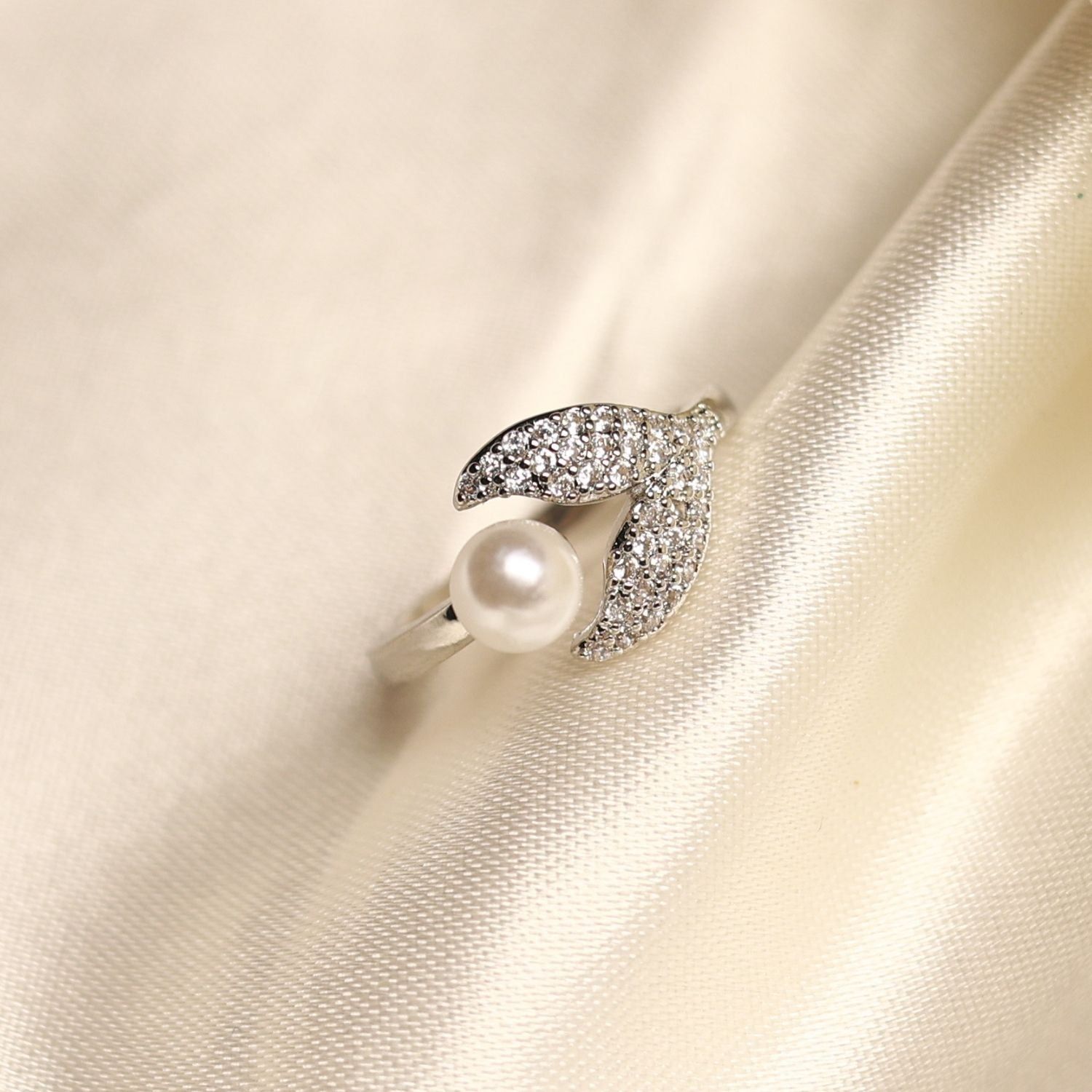 Leaf & Pearl Open Ring