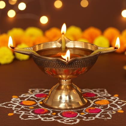Brass Table Decor Oil Lamp Deepak 4 Wicks  - Devotional Brass Diya for Home D�cor, Height : 2 Inch (FMAS633 E)