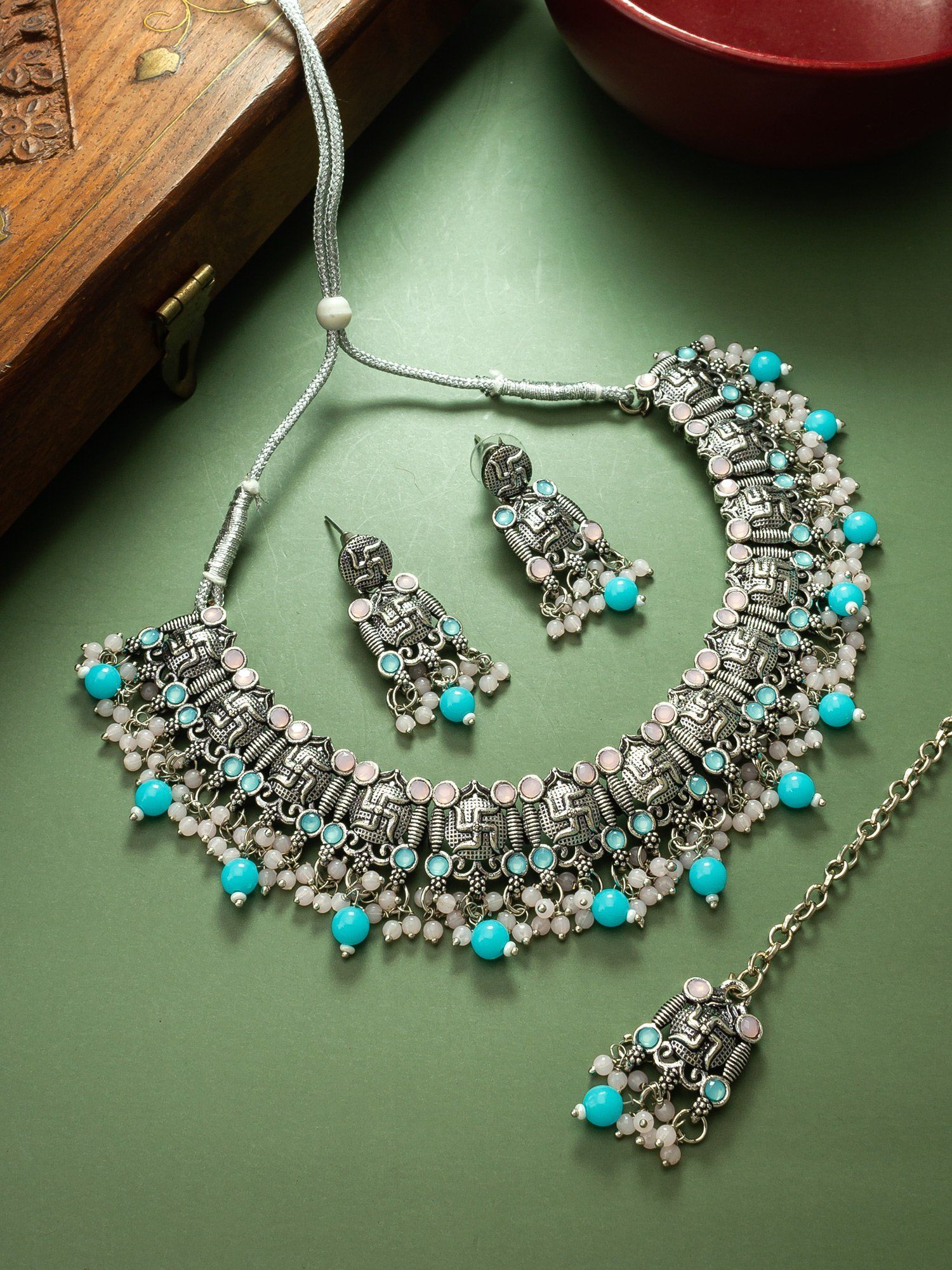Morison Golden Aura Necklace Set with Earrings A Statement of Perfection