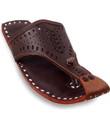 Apratim Brown Men's Kolhapuris
