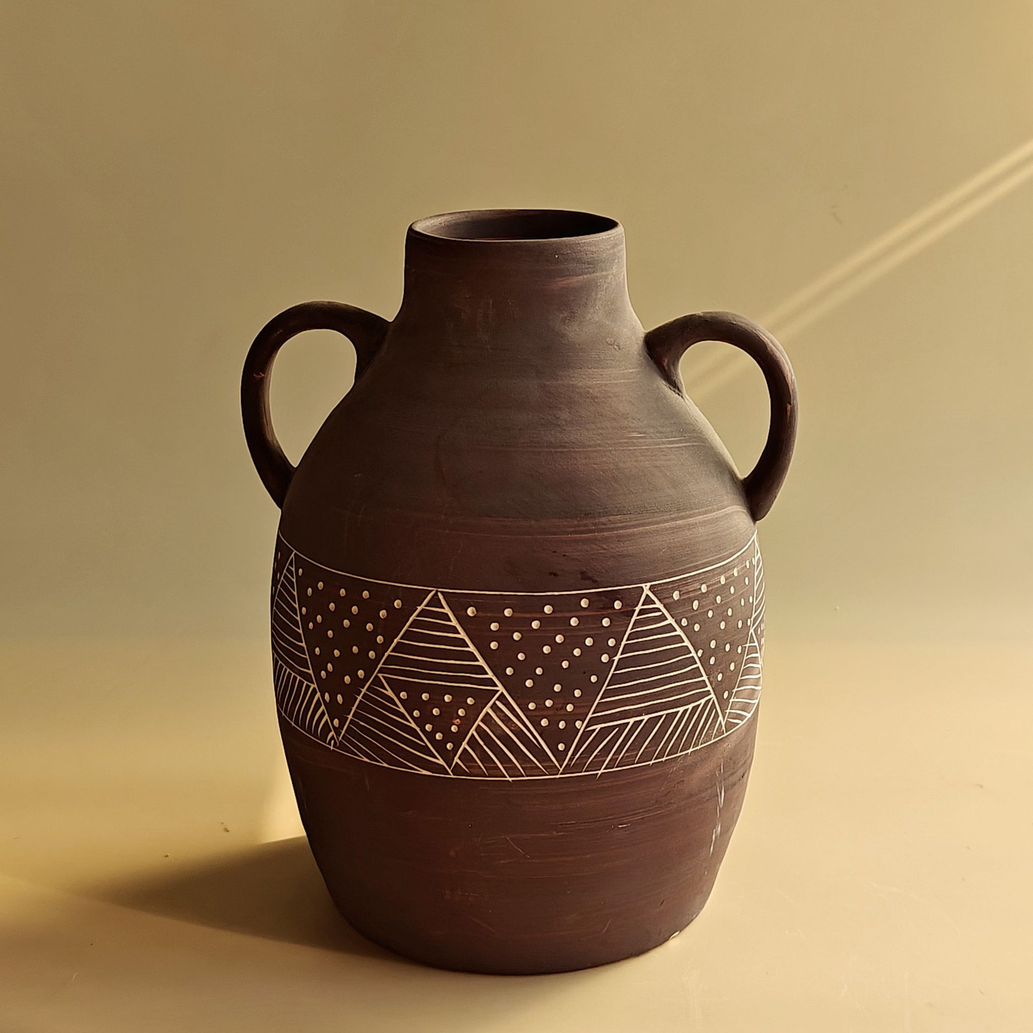 The Showstopper Statement Vase