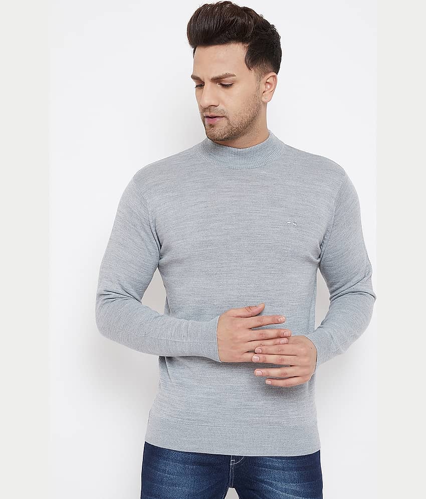 98 Degree North Grey Round Neck Sweater Single