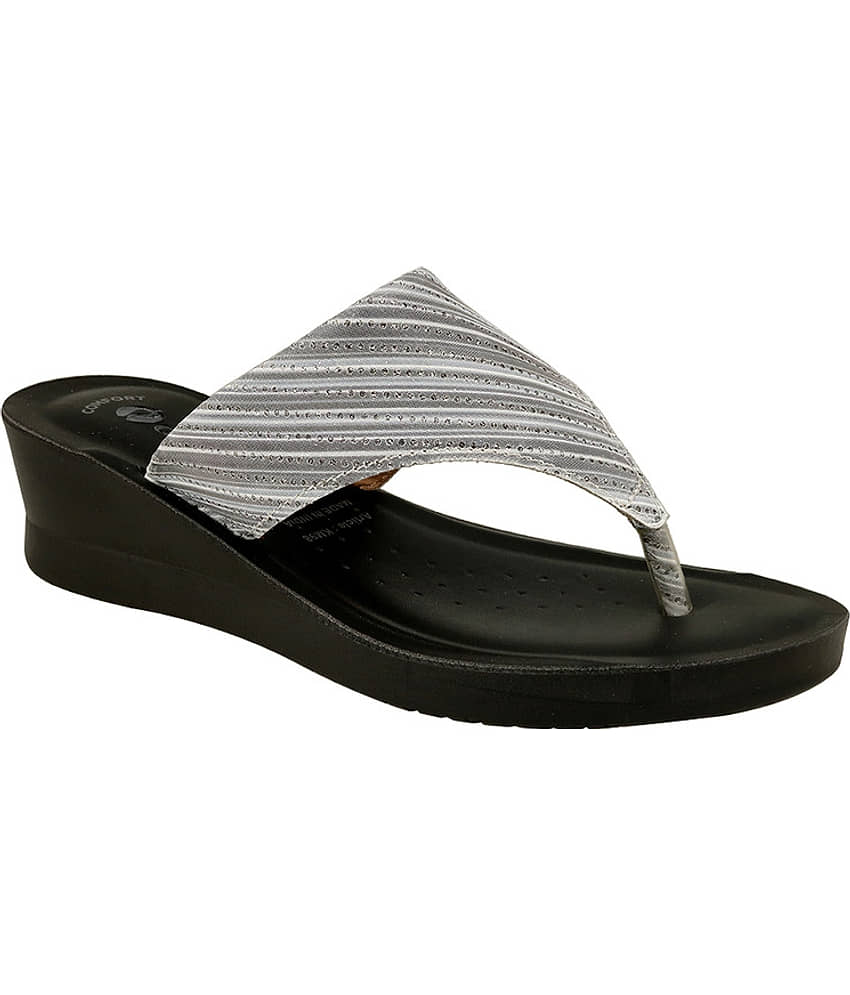 Aeroblu Footwear Black Women's Flats