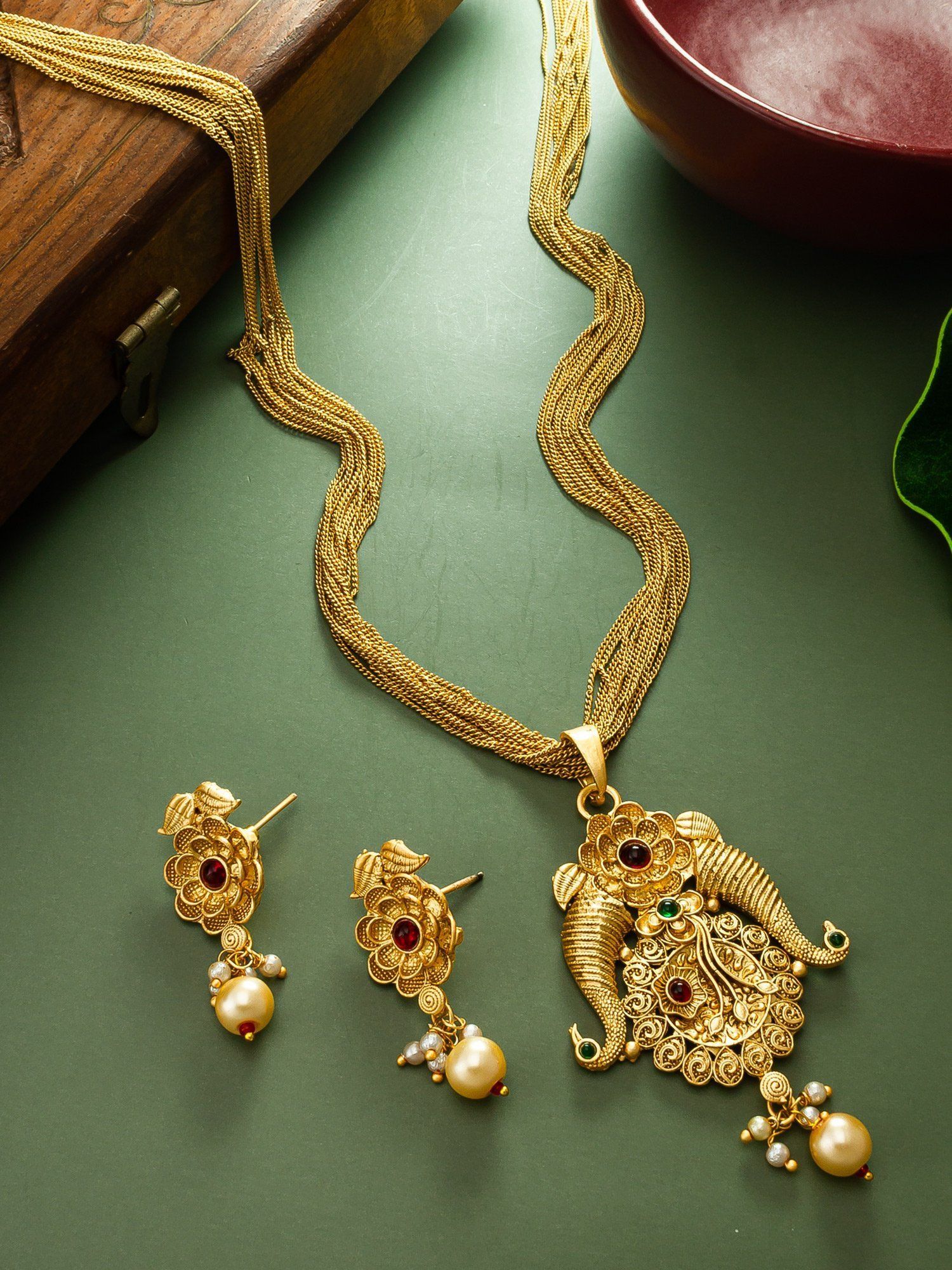 Morison Radiant Gold Necklace and Earrings Elegance for Every Moment