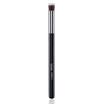 Vega Professional Precise Flat Kabuki Brush, Soft Bristles, Copper Ferrule, Wooden Handle(VPPMB-13)