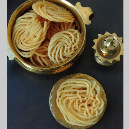 CRUNCHIZZ JILEBI MURUKKU (Chakli) I Crunchy, Authentic Kerala Snack I No Artificial Additives I Perfect Tea-Time Bites I Pack of One