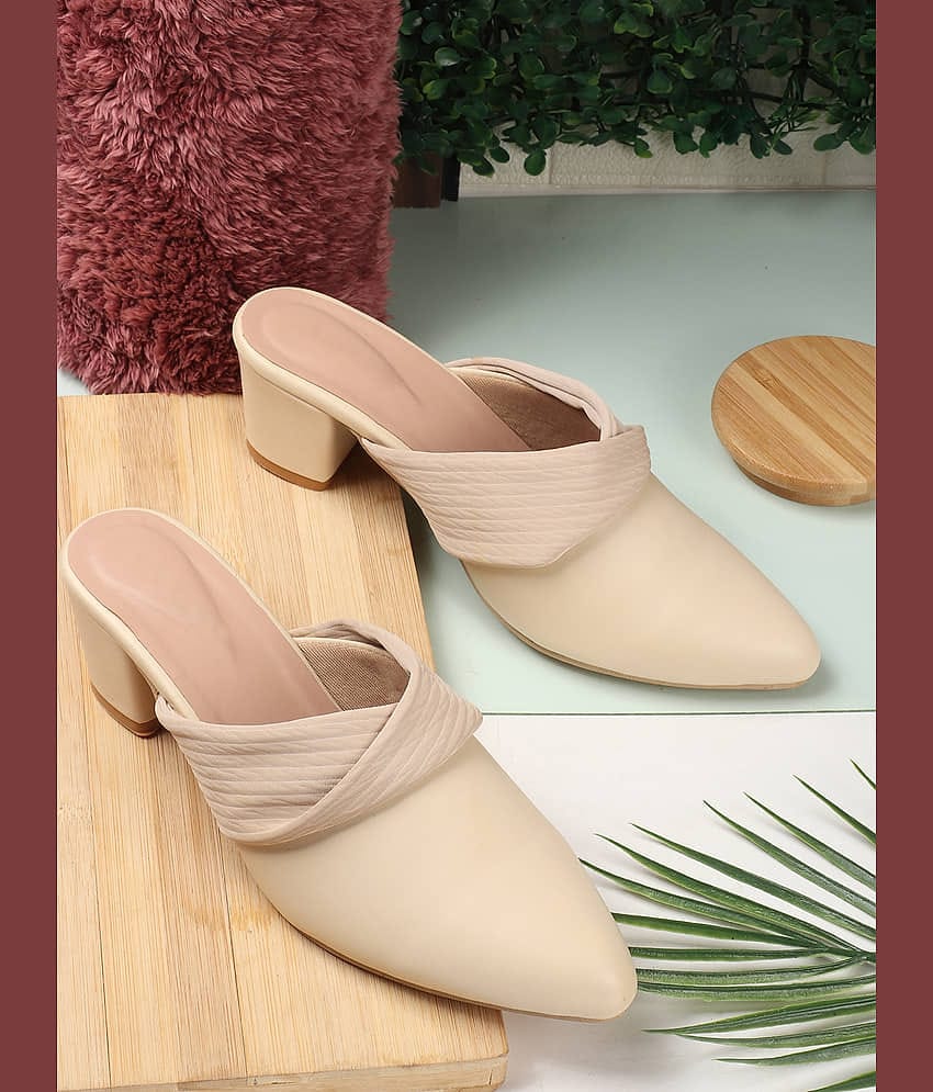 Carrito White Women's Mules Heels