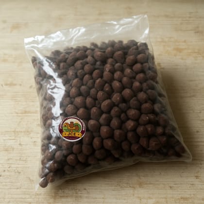 Jasobanti Chananda Emporium's black chana (kala chana)