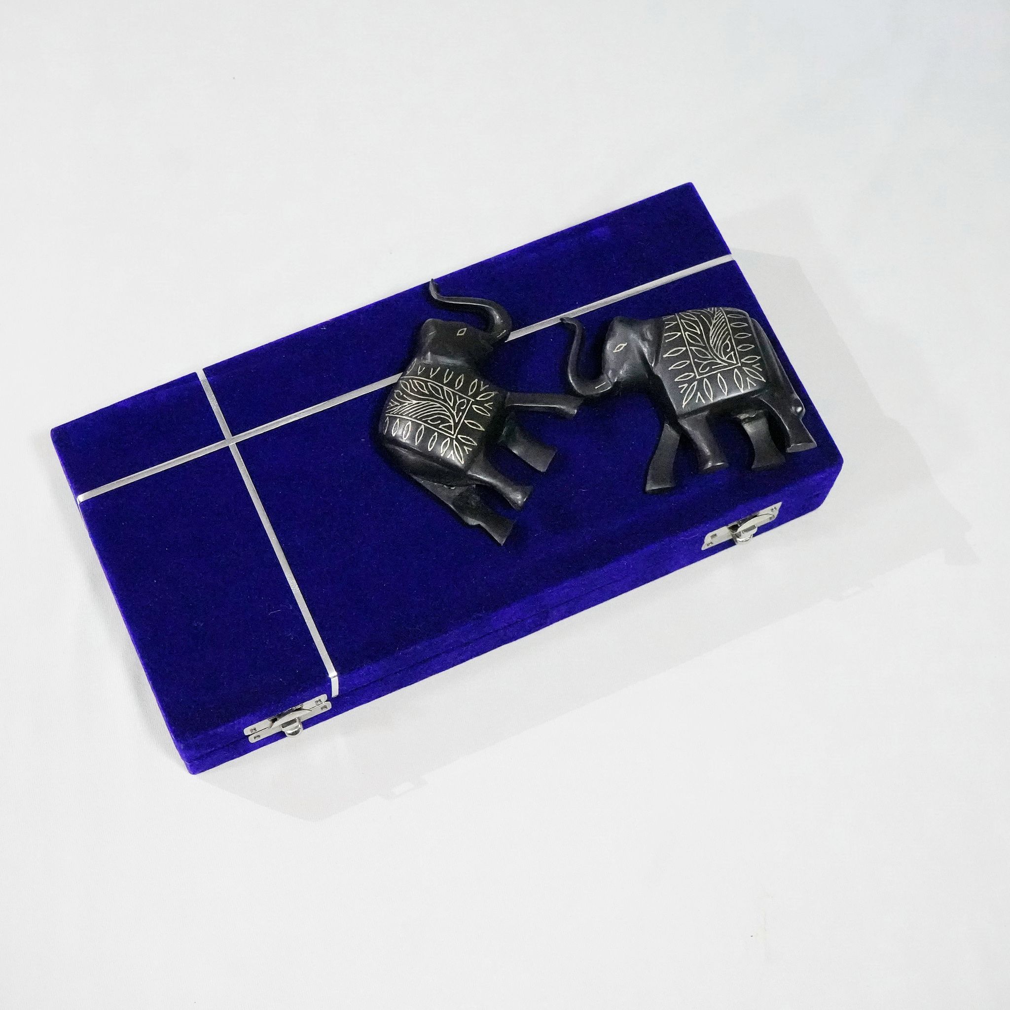 Bidri Work Elephant Pair Two Piecee Set (1TMTDCOKA08478)
