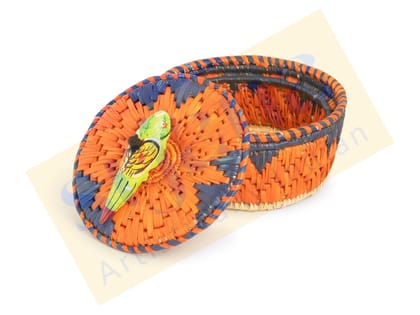 Srjana Handwoven Moonj Grass Basket With Lid And Wooden Animal Handicrafts