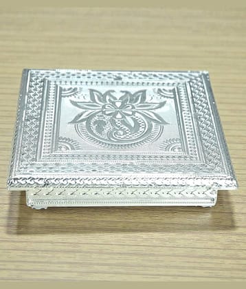 Sigaram Chowki 1 Silver Plated Chowki ( Pack of 1 )