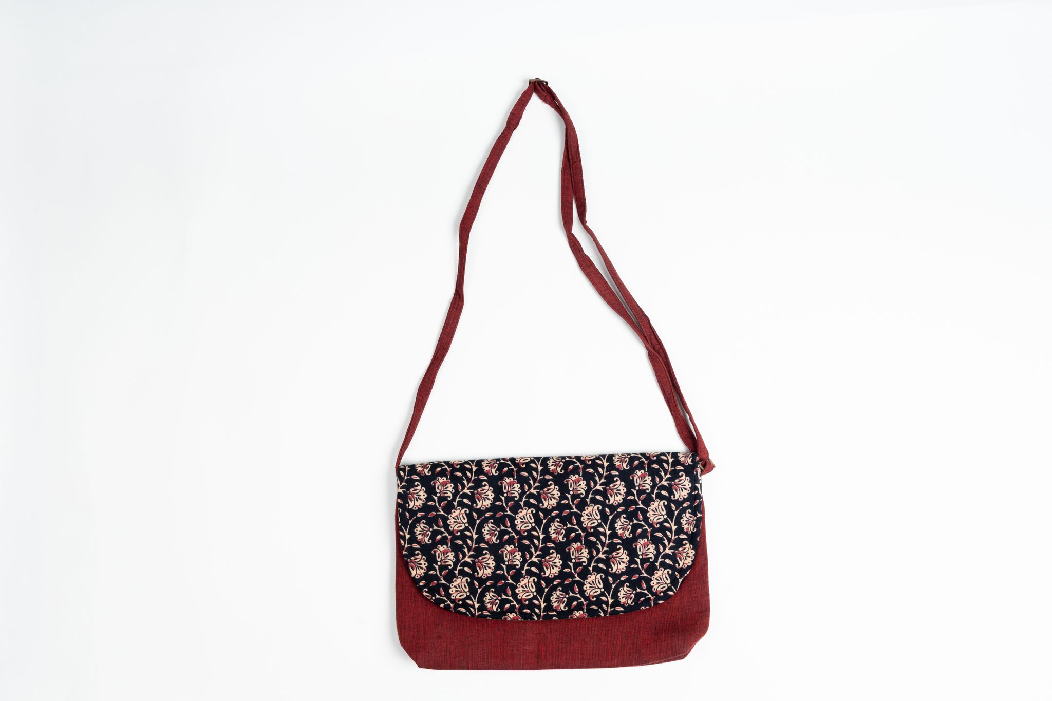 Handcrafted Cotton Sling Bag | Stylish & Lightweight Women's Crossbody Bag.