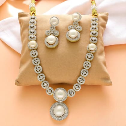 Whirling Glory Pearl Necklace Set