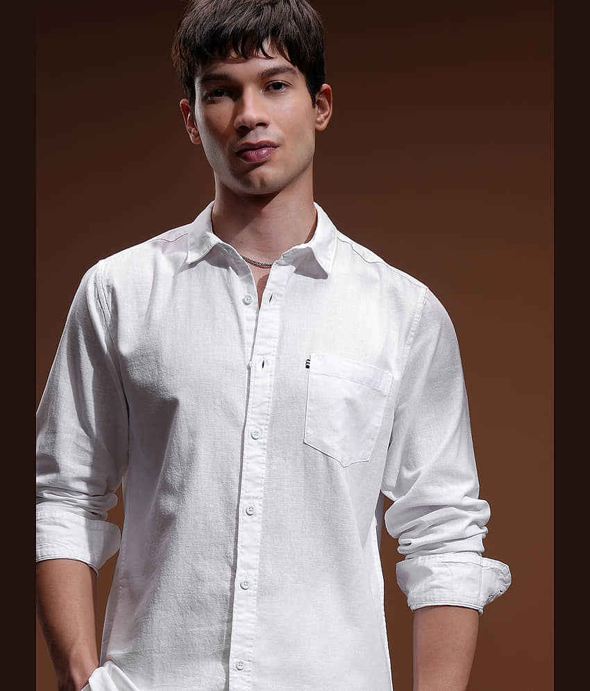 Highlander Cotton Blend Slim Fit Solids Full Sleeves Men's Casual Shirt - White ( Pack of 1 )