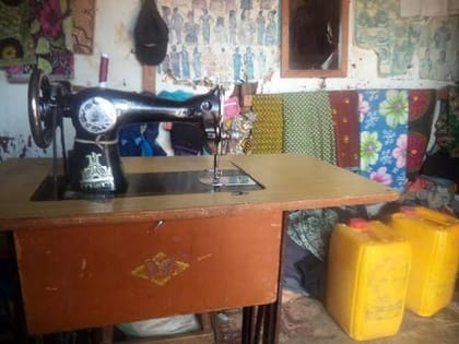 Classic Iron Manual Sewing Machine