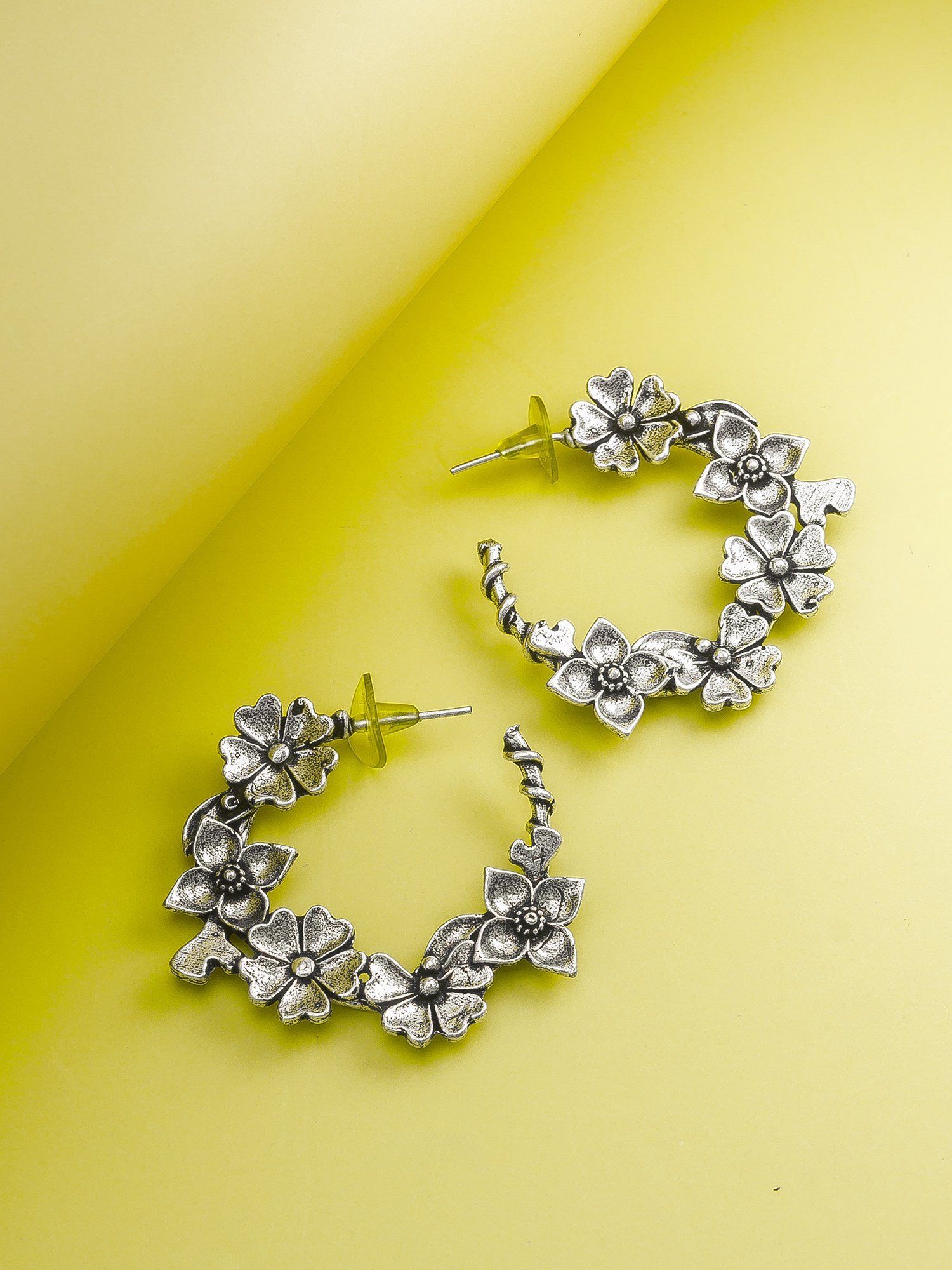 Morison Golden Leaf Earrings Nature-Inspired Grace and Beauty