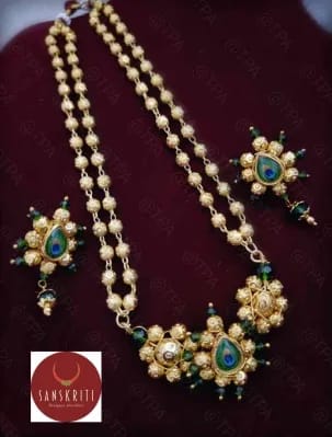 Morpankhi Bindi Golden Nath Set  14 Inches