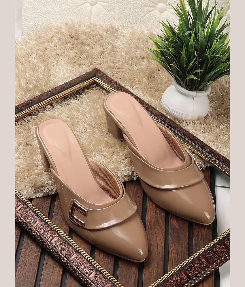 Carrito Tan Women's Mules Heels