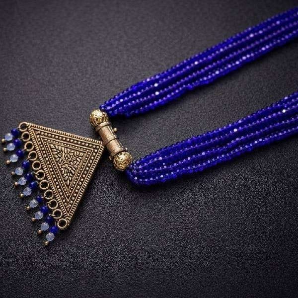 layered necklce