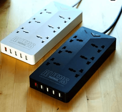 Remax Aliens Series Hub 5 USB US, CN, EU, UK - White - RU - S4 Remax Aliens Series Hub 5 USB US, CN, EU, UK - White - RU - S4