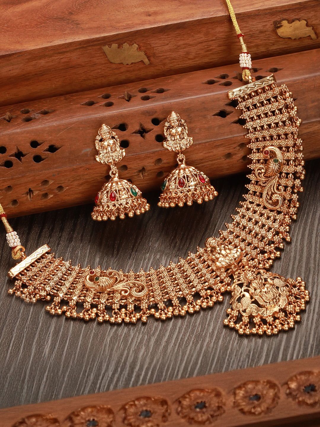 Gold Plated Lakshmi Motif Temple Bridal Necklace Jewellery Set