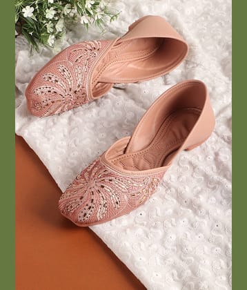 Carrito Peach Women's Ethnic Ballerinas